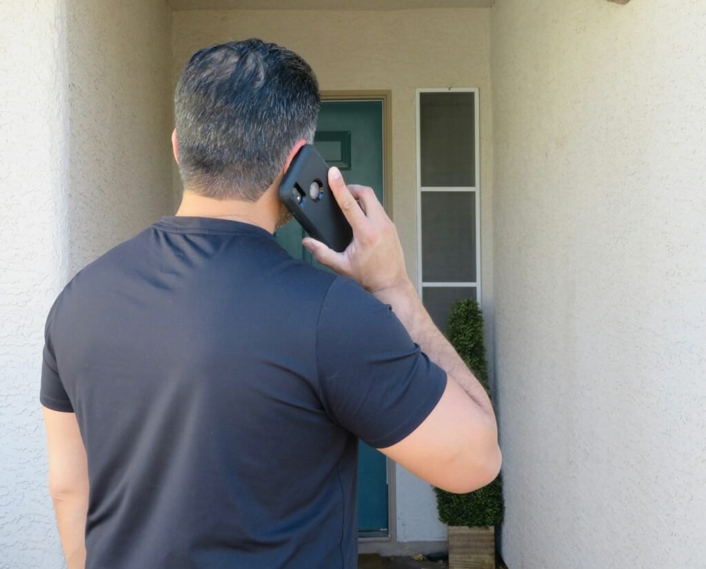 Answering a door entry call on a smartphone