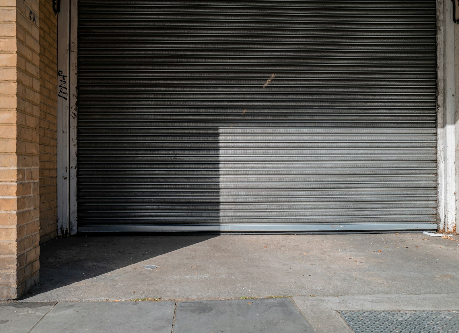 Automatic Rolling Shutters installation and repair in the UAE