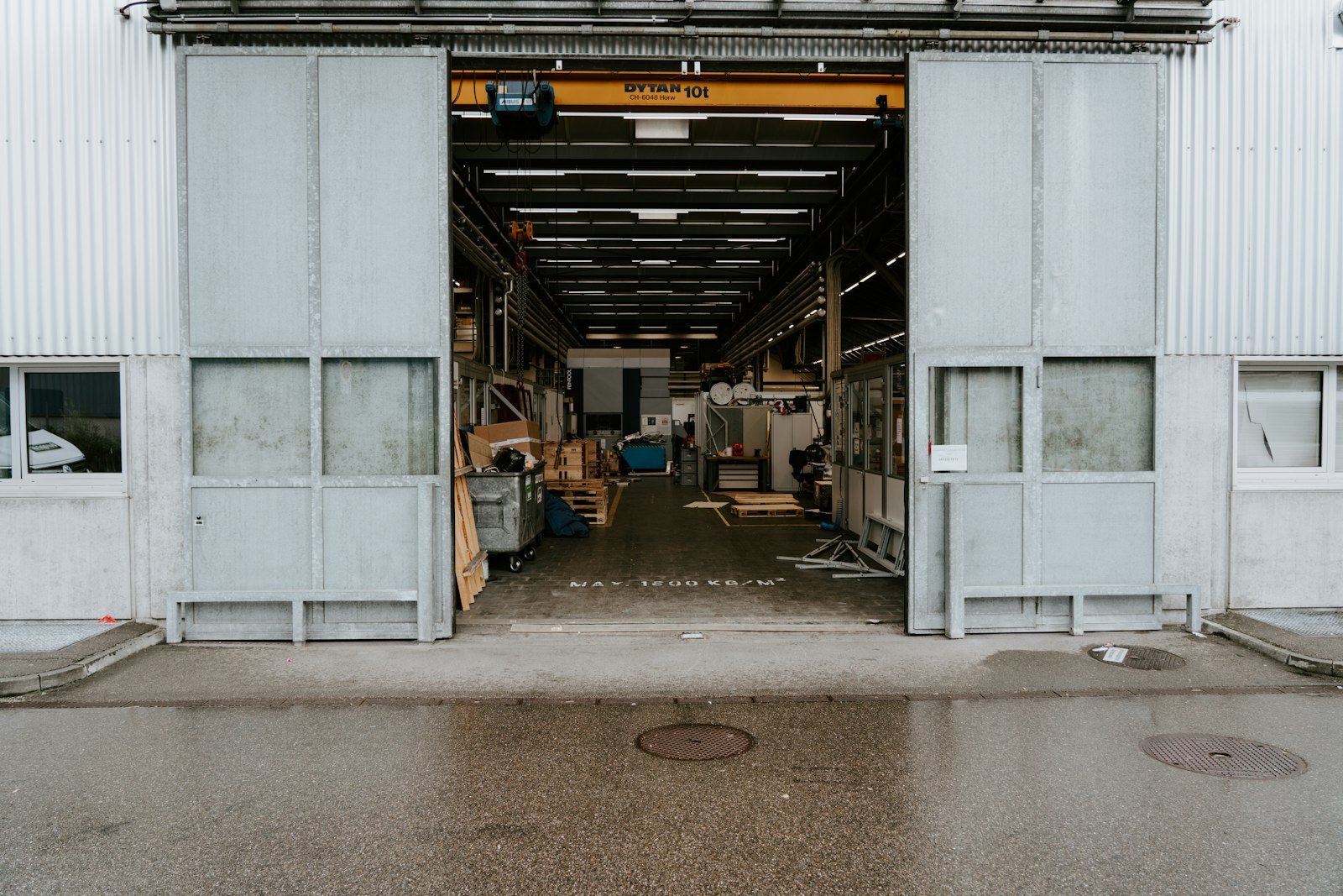 High Speed & Rapid Doors installation and repair in the UAE